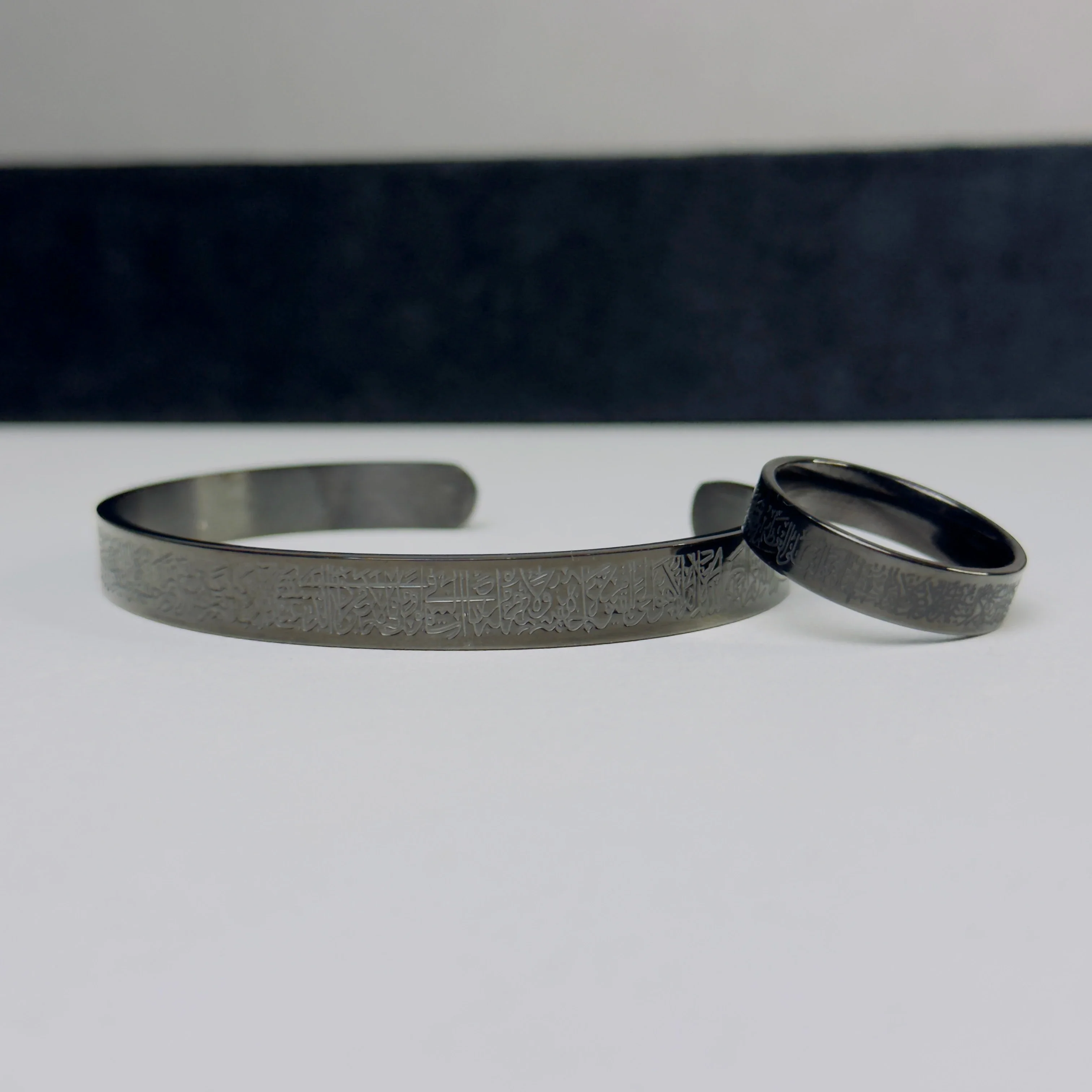 STEEL CUFFS